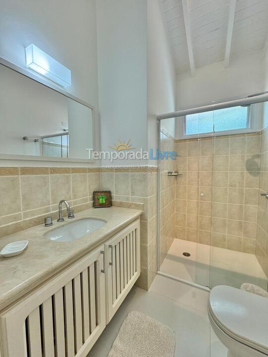 Casa para aluguel de temporada em São Sebastião (Praia da Baleia)