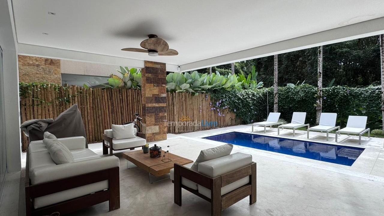 Casa para alquiler de vacaciones em São Sebastião (Praia da Baleia)