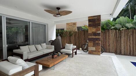 Casa de lujo en urbanización cerrada en Baleia Beach CA0283