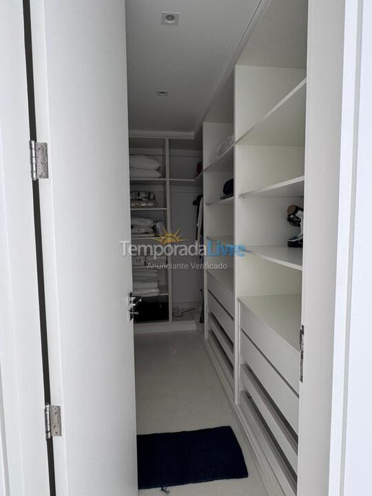 Casa para alquiler de vacaciones em São Sebastião (Praia da Baleia)