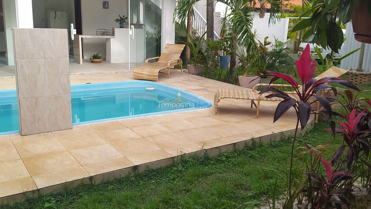 Casa para aluguel de temporada em Camaçari (Barra do Jacuípe)
