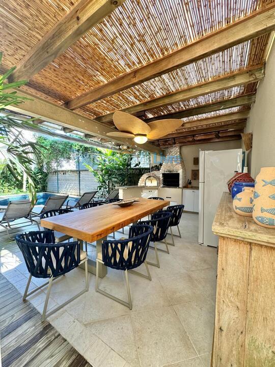 Casa para aluguel de temporada em São Sebastião (Praia da Baleia)