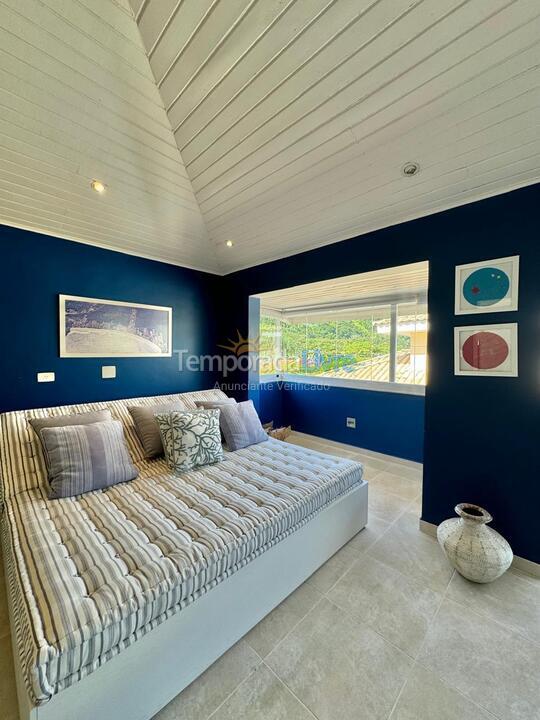 Casa para aluguel de temporada em São Sebastião (Praia da Baleia)