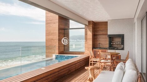 Luxurious Penthouse with Stunning Views.