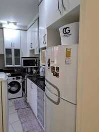 Apartment on the second block of Meia Praia Beach