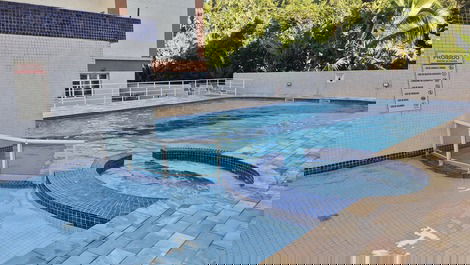 Piscinas infantil,  adulta e banheira hidromassagem 