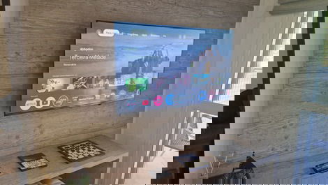 Smart tv 50", 4k, vários aplicativos e streaming,  jogos damas,  baralho e dominó. 