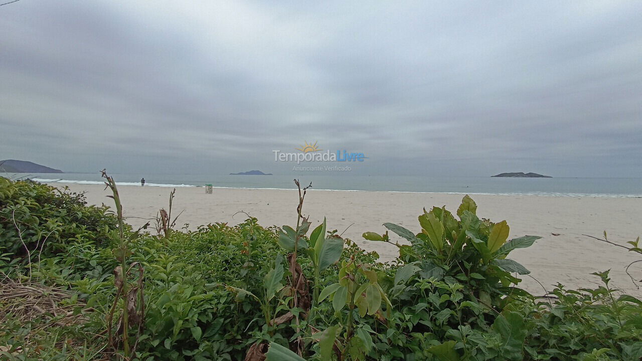 Casa para aluguel de temporada em Florianopolis (Praia dos Ingleses)