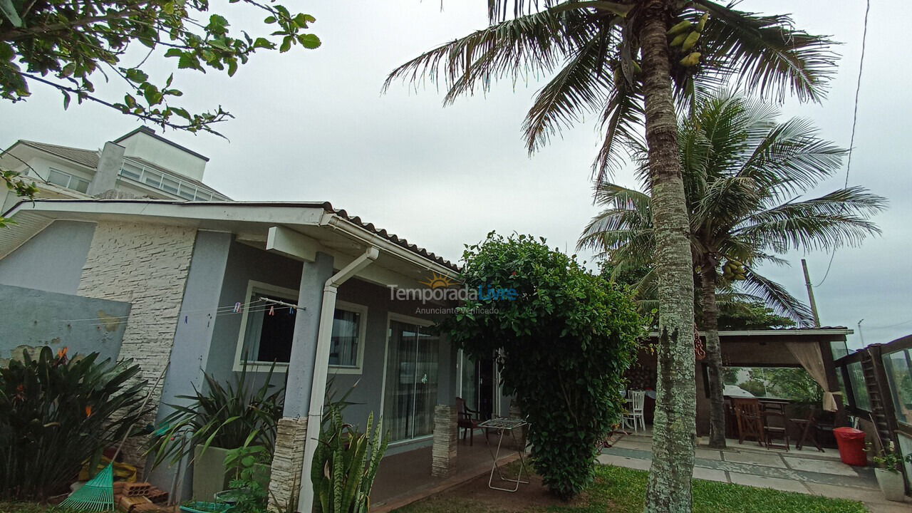 Casa para aluguel de temporada em Florianopolis (Praia dos Ingleses)
