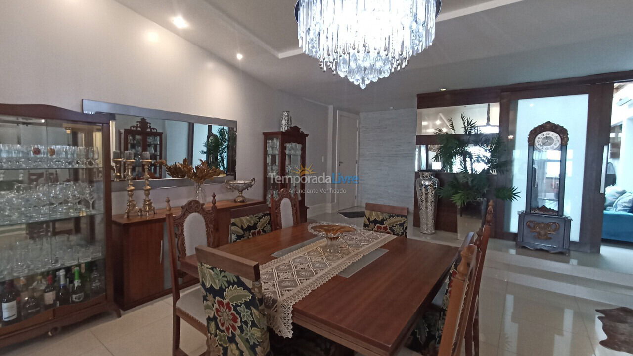 Casa para aluguel de temporada em Florianopolis (Praia dos Ingleses)
