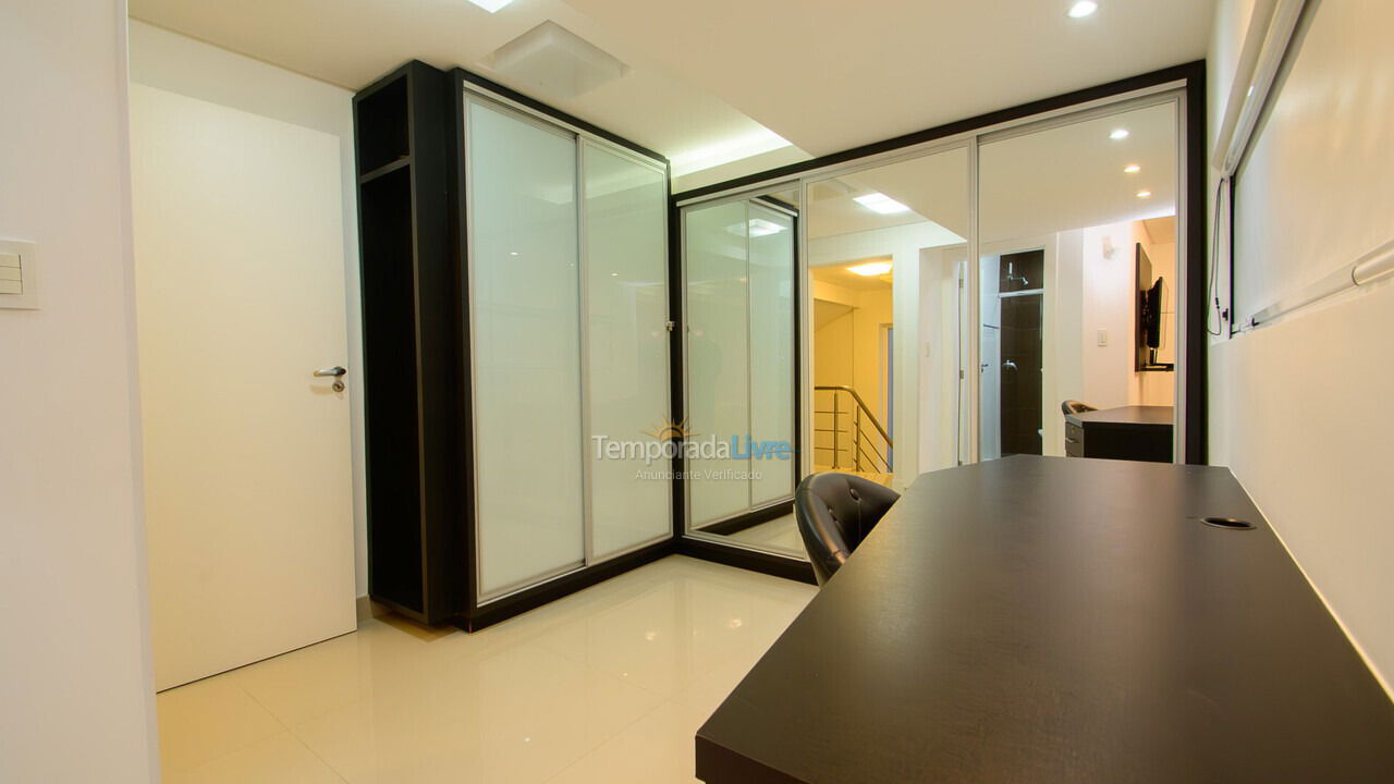 House for vacation rental in Florianopolis (Jurerê Internacional)
