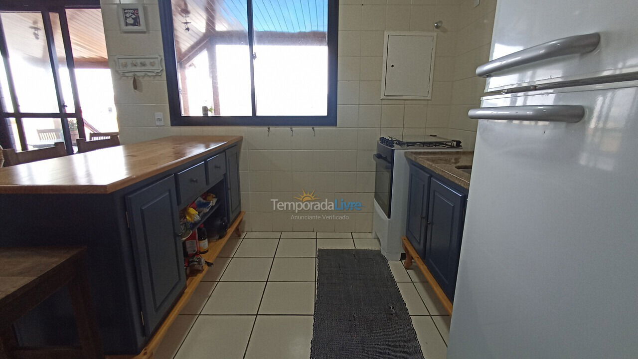 Apartamento para aluguel de temporada em Florianopolis (Praia dos Ingleses)