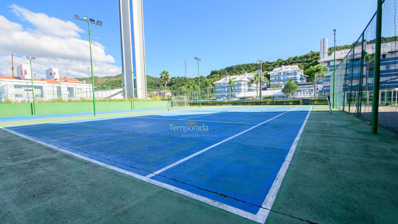 Apartamento para aluguel de temporada em Florianópolis (Brava)