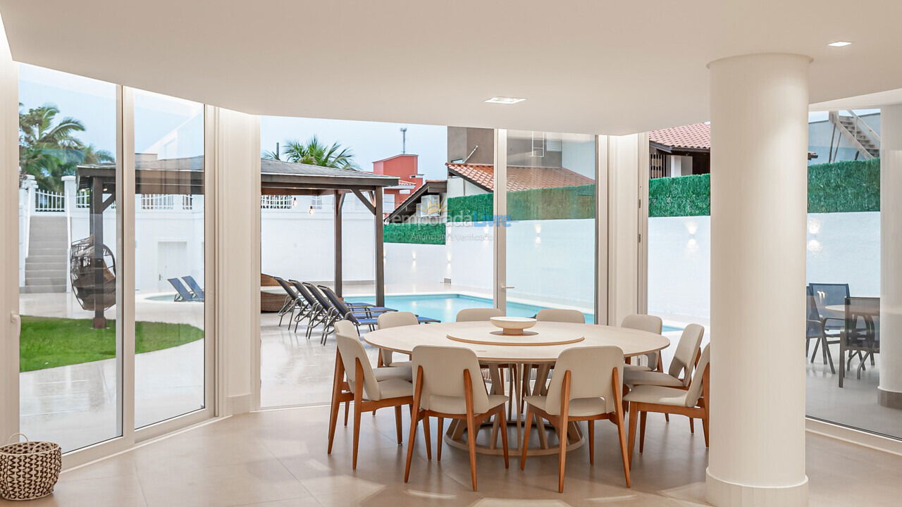Casa para aluguel de temporada em Florianopolis (Jurerê Internacional)