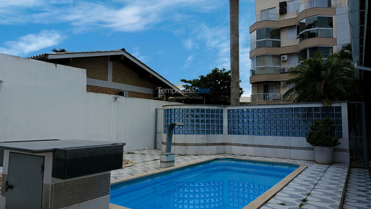 Casa para aluguel de temporada em Florianópolis (Cachoeira do Bom Jesus)
