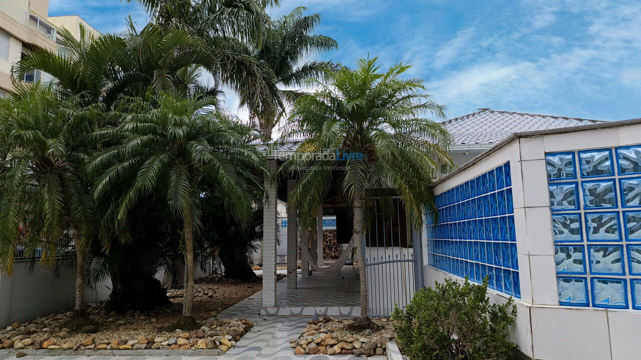 Casa para aluguel de temporada em Florianópolis (Cachoeira do Bom Jesus)