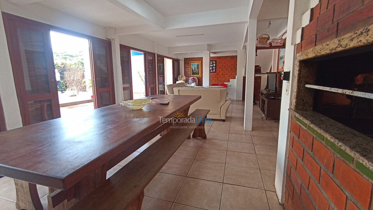 Casa para aluguel de temporada em Florianopolis (Praia dos Ingleses)