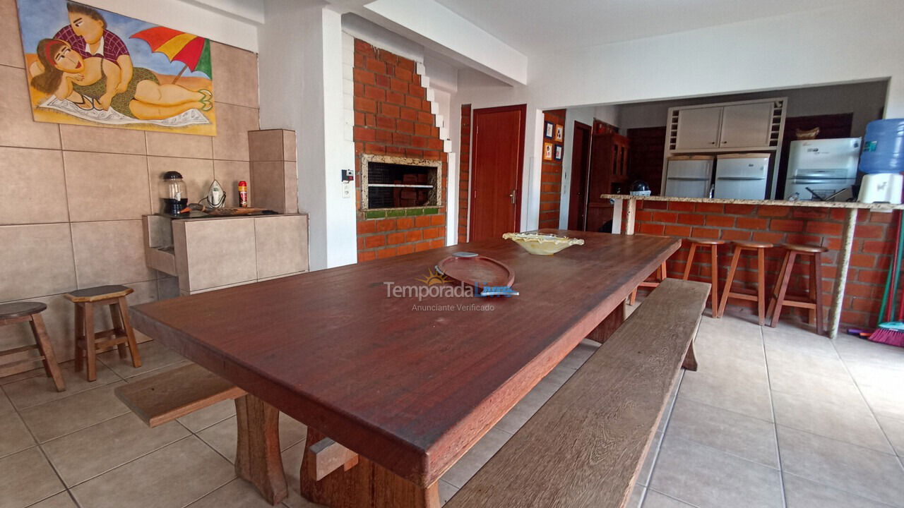 Casa para aluguel de temporada em Florianopolis (Praia dos Ingleses)