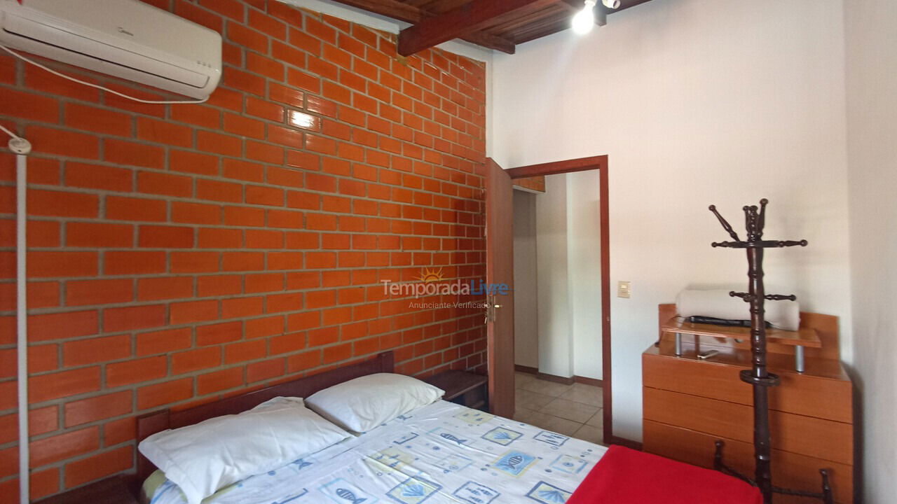 Casa para aluguel de temporada em Florianopolis (Praia dos Ingleses)