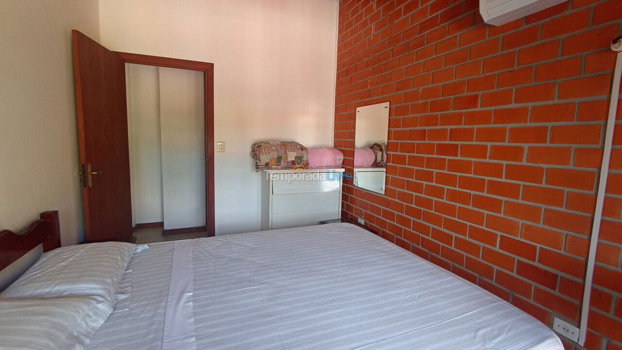 Casa para aluguel de temporada em Florianopolis (Praia dos Ingleses)