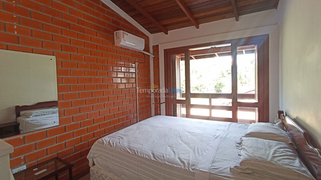 Casa para aluguel de temporada em Florianopolis (Praia dos Ingleses)
