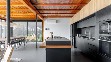 SEASIDE HOUSE ON MARISCAL BEACH