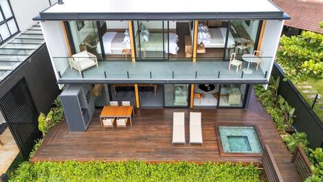 SEASIDE HOUSE ON MARISCAL BEACH