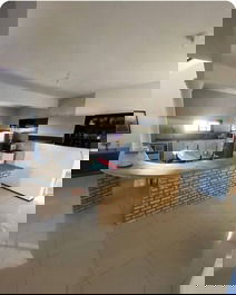 Ampla cozinha totalmente equipada