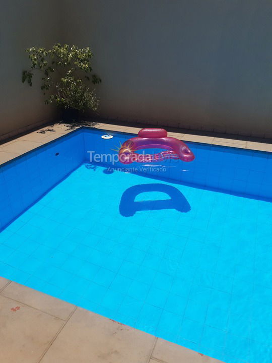 Casa para aluguel de temporada em Londrina (Universitário)