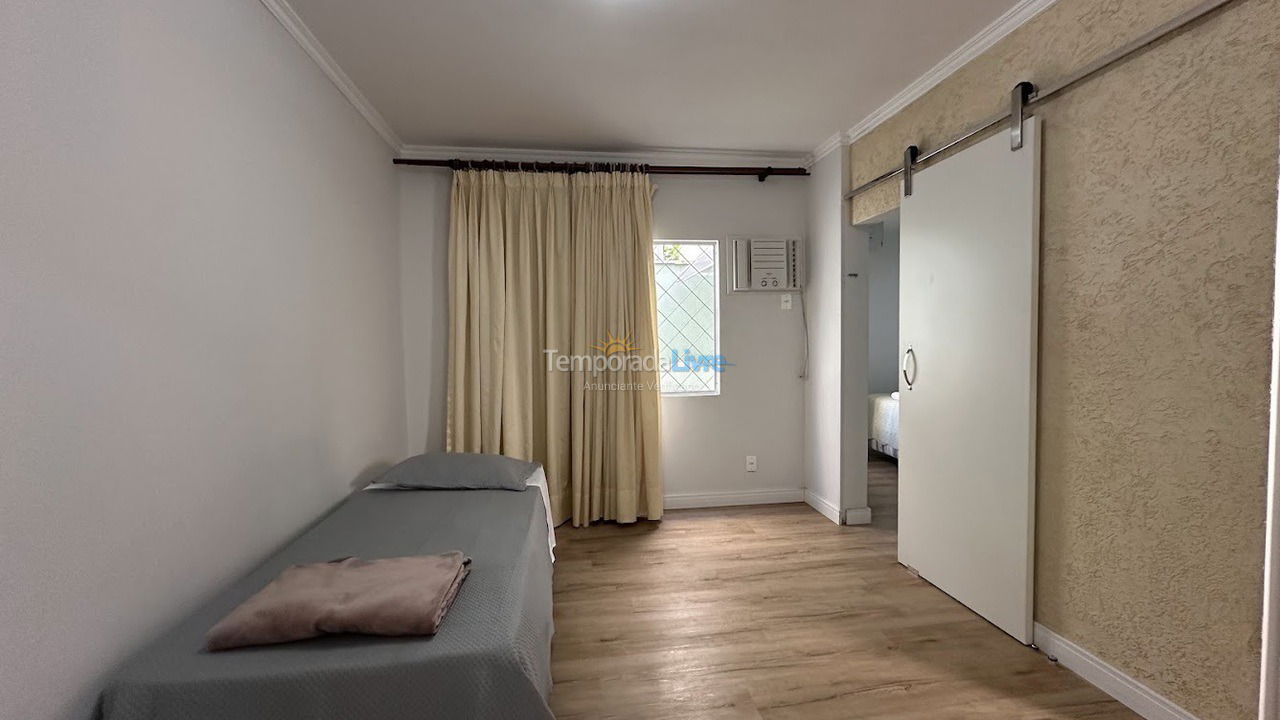 Apartment for vacation rental in Balneário Camboriú (Praia Central)