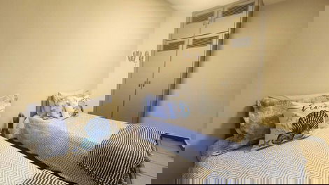 OCEAN PARK - Apartamento Reformado com 2 Dormitórios e Ar Condicionado