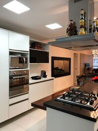 Apartamento no edifício alltime em Riviera de São Lourenço