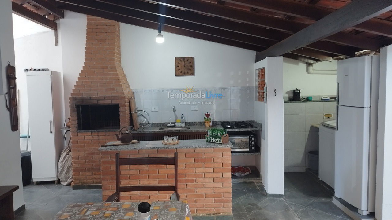 Casa para aluguel de temporada em Ubatuba (Praia do Lázaro)