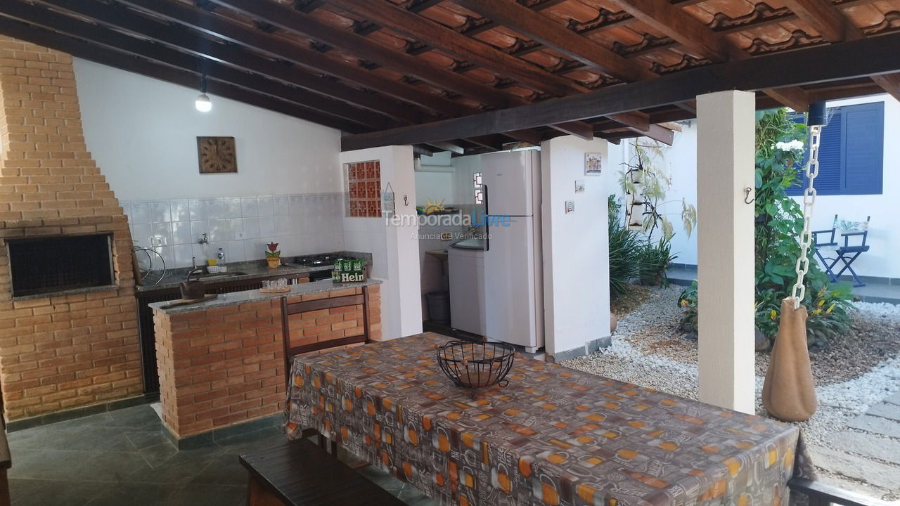 Casa para aluguel de temporada em Ubatuba (Praia do Lázaro)