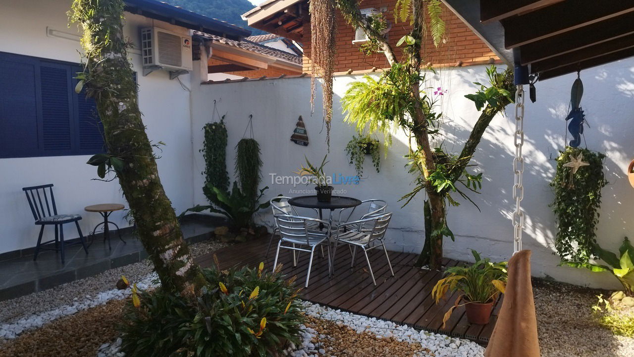 Casa para aluguel de temporada em Ubatuba (Praia do Lázaro)