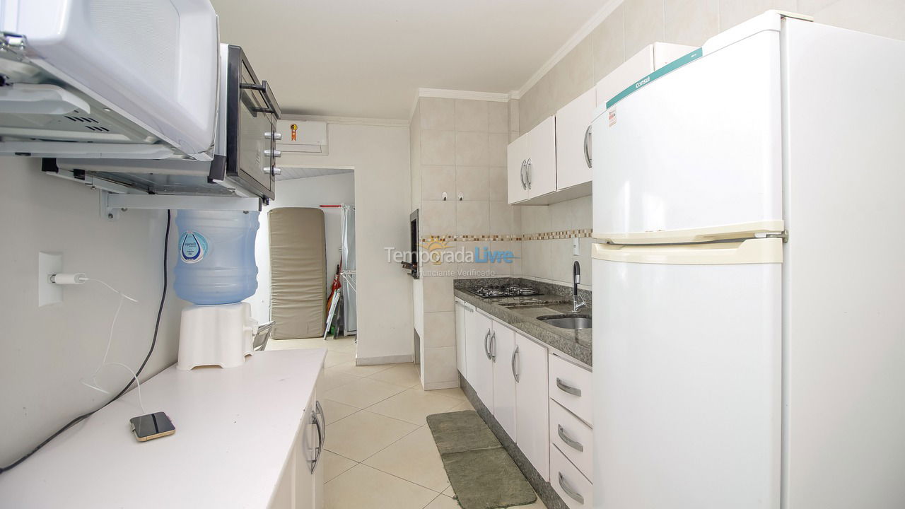 Apartamento para aluguel de temporada em Bombinhas (Praia de Quatro Ilhas)
