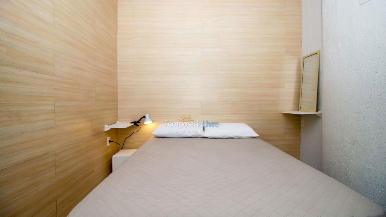 Apartamento para aluguel de temporada em Bombinhas (Praia de Quatro Ilhas)