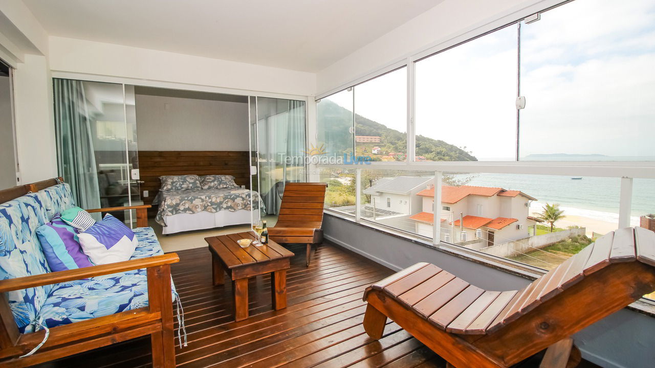 Apartamento para aluguel de temporada em Bombinhas (Praia de Quatro Ilhas)