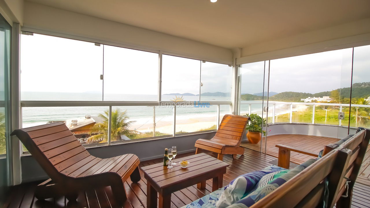 Apartamento para aluguel de temporada em Bombinhas (Praia de Quatro Ilhas)