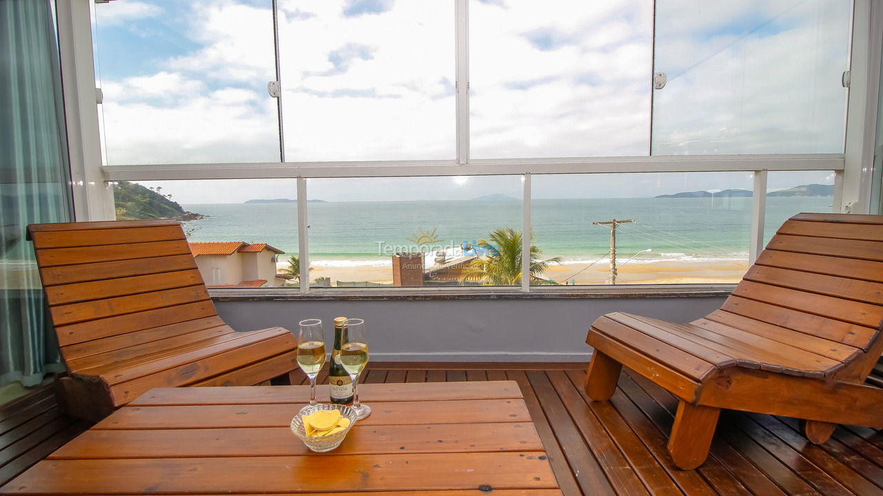 Apartamento para aluguel de temporada em Bombinhas (Praia de Quatro Ilhas)