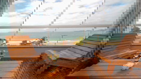 Apartamento frente mar com vista Incrível para a Praia de Quatro Ilhas