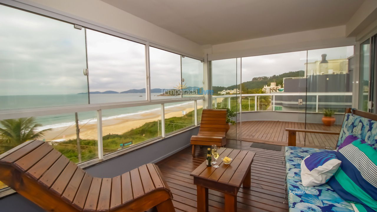 Apartamento para aluguel de temporada em Bombinhas (Praia de Quatro Ilhas)