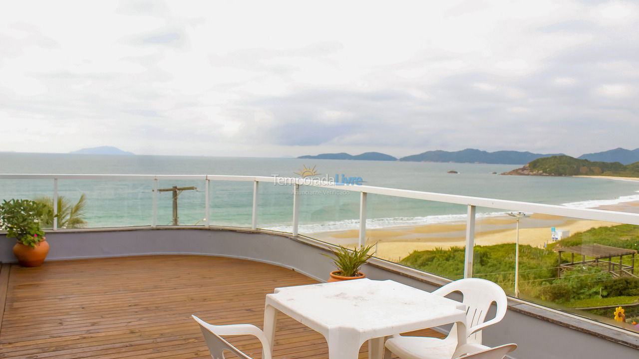 Apartamento para aluguel de temporada em Bombinhas (Praia de Quatro Ilhas)
