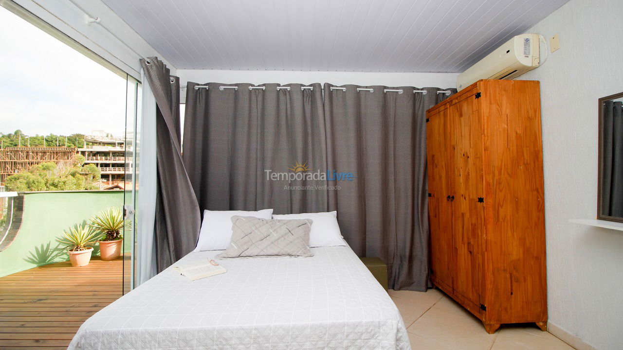 Apartamento para aluguel de temporada em Bombinhas (Praia de Quatro Ilhas)