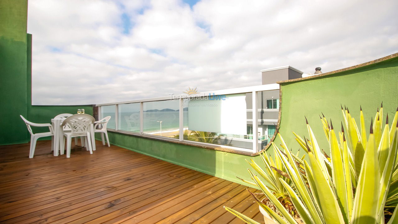 Apartamento para aluguel de temporada em Bombinhas (Praia de Quatro Ilhas)