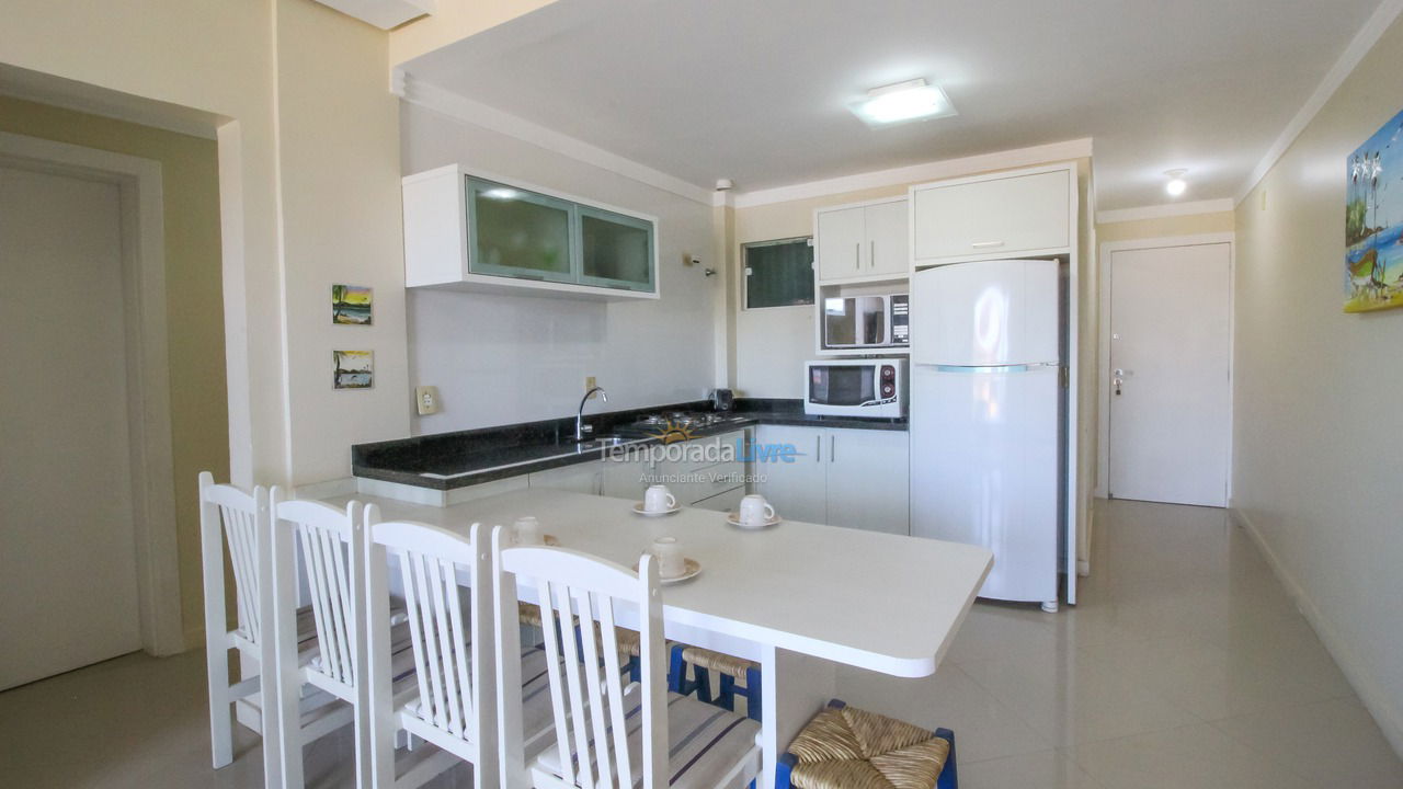 Apartamento para aluguel de temporada em Bombinhas (Praia de Quatro Ilhas)