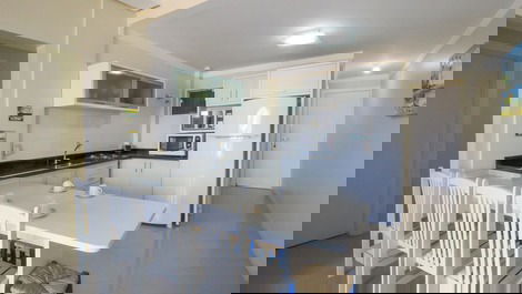 Apartamento para 8 pessoas de frente para a Praia de Quatro Ilhas