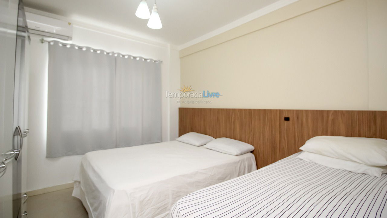 Apartamento para aluguel de temporada em Bombinhas (Praia de Quatro Ilhas)