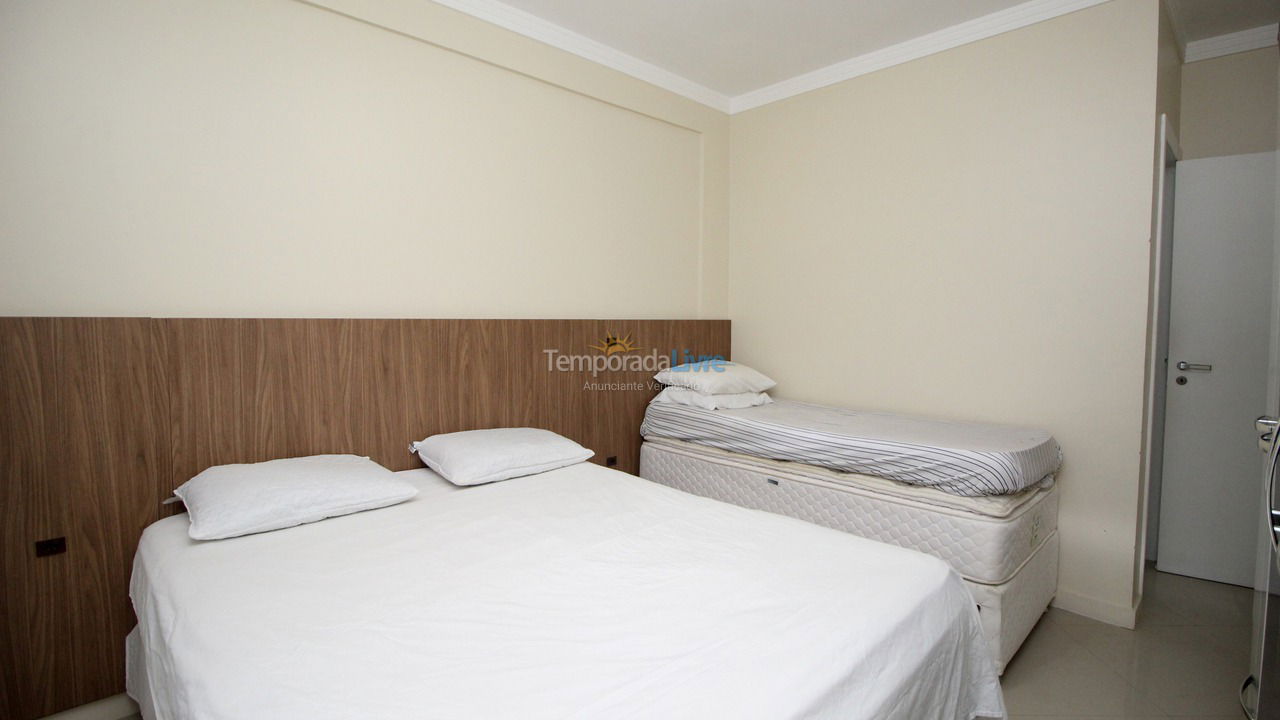 Apartamento para aluguel de temporada em Bombinhas (Praia de Quatro Ilhas)