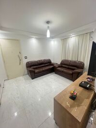 Praia Grande - Apartamento en la esquina del fuerte, a 200 metros de la playa.